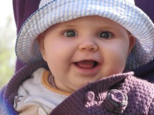 Natural Mosquito Repellent For Infants-a-baby-smiling